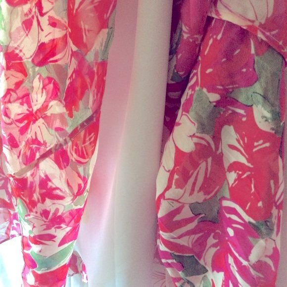 Drapers & Diamonds Petites  FLORAL SKIRT - Picture 10 of 11